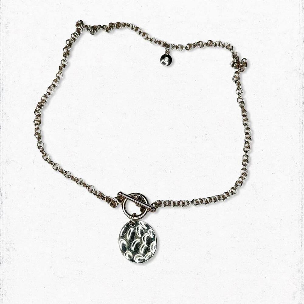 725gc. J Crew Factory Goldtone Hammered Necklace
